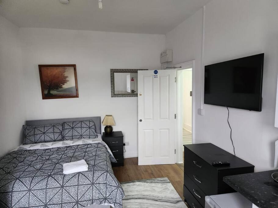 Apartment Double In Stone Greenhithe